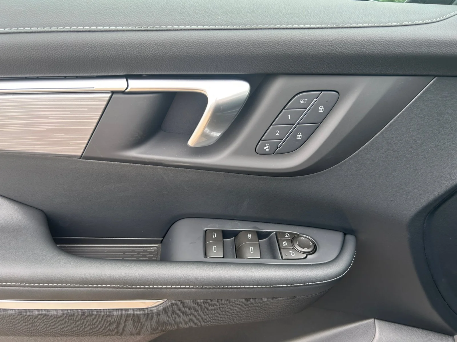 New 2026 Moonstone Grey Metallic Buick Preferred AWD image 17