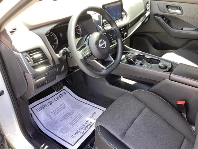 Used 2023 Pearl White TriCoat Nissan SV image 10