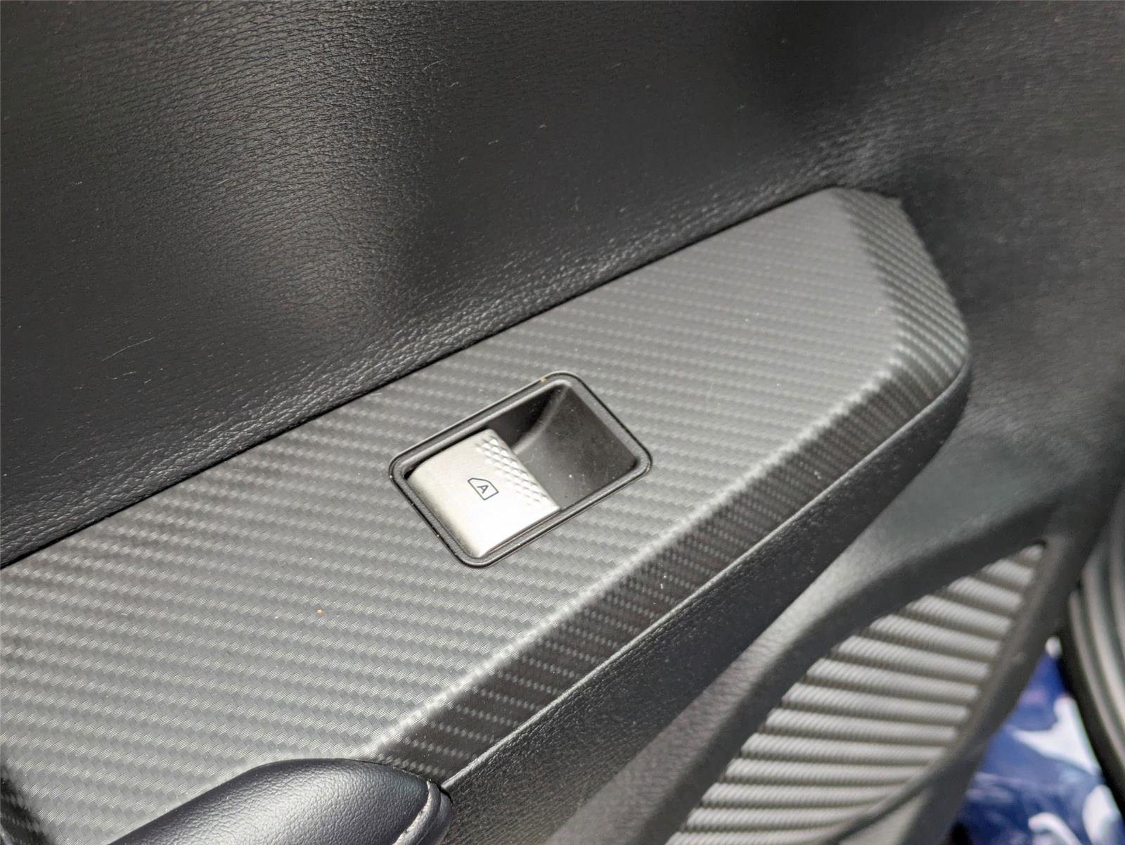Used 2023 Cosmic Blue Metallic Mitsubishi SE image 26