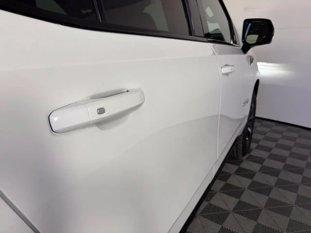 2026 GMC Yukon AT4 - Photo 9