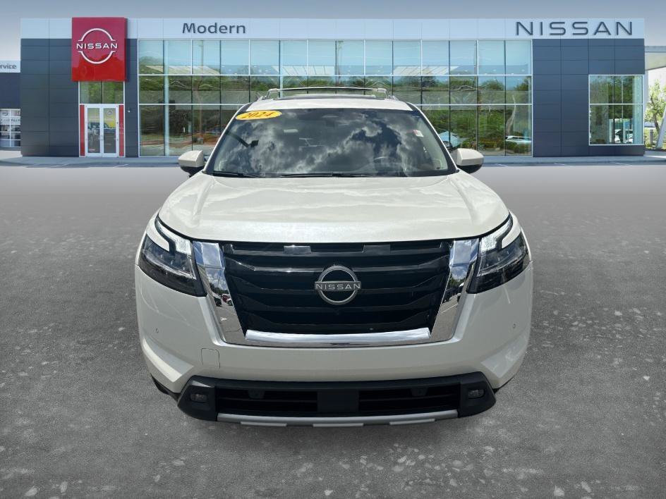 Certified Used 2024 Pearl White Tricoat Nissan Platinum image 2
