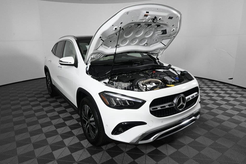 New 2026 Polar White Mercedes-Benz GLA 250 image 35