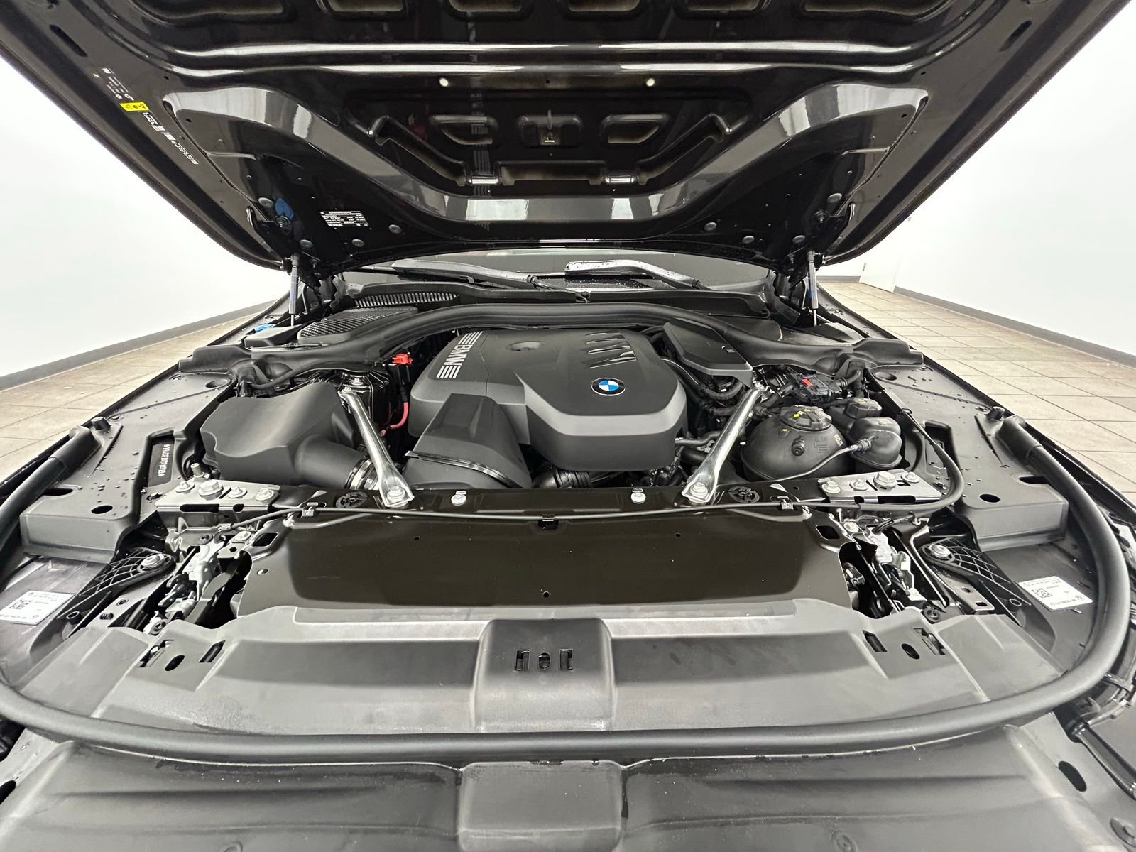 New 2026 Dark Graphite Metallic BMW 530i xDrive image 42