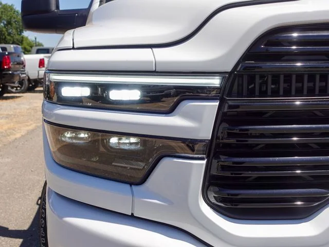 New 2026 Bright White Clear-Coat Exterior Paint RAM Laramie image 3
