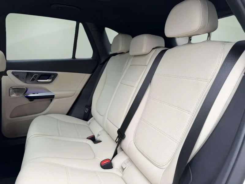 Used 2026 WHITE Mercedes-Benz GLC 300 image 22