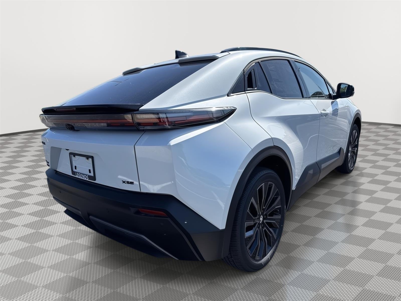 New 2026 Wind Chill Pearl <sup>1</sup> Toyota  XSE image 14