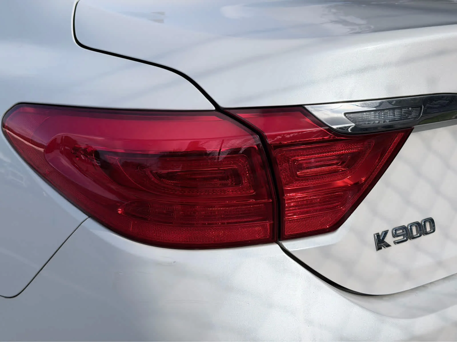 Used 2015  Kia Luxury image 7