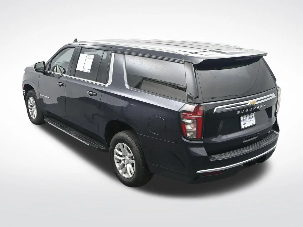 2023 Chevrolet Suburban LT - Photo 30
