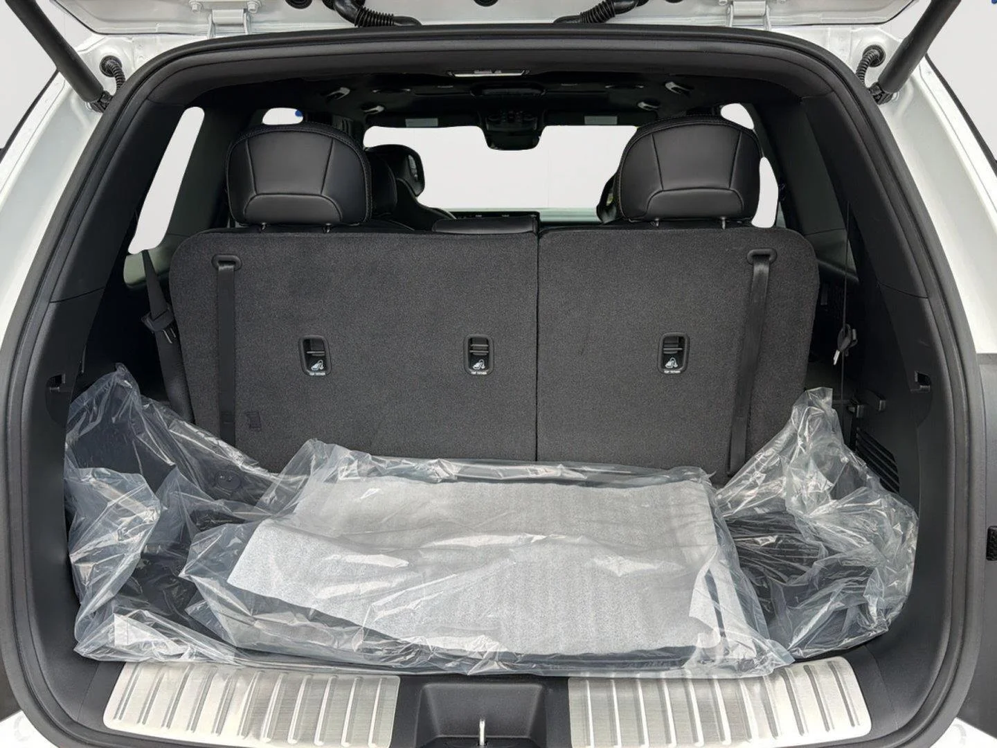 New 2027 Glacial White Pearl Kia X-Pro SX image 7