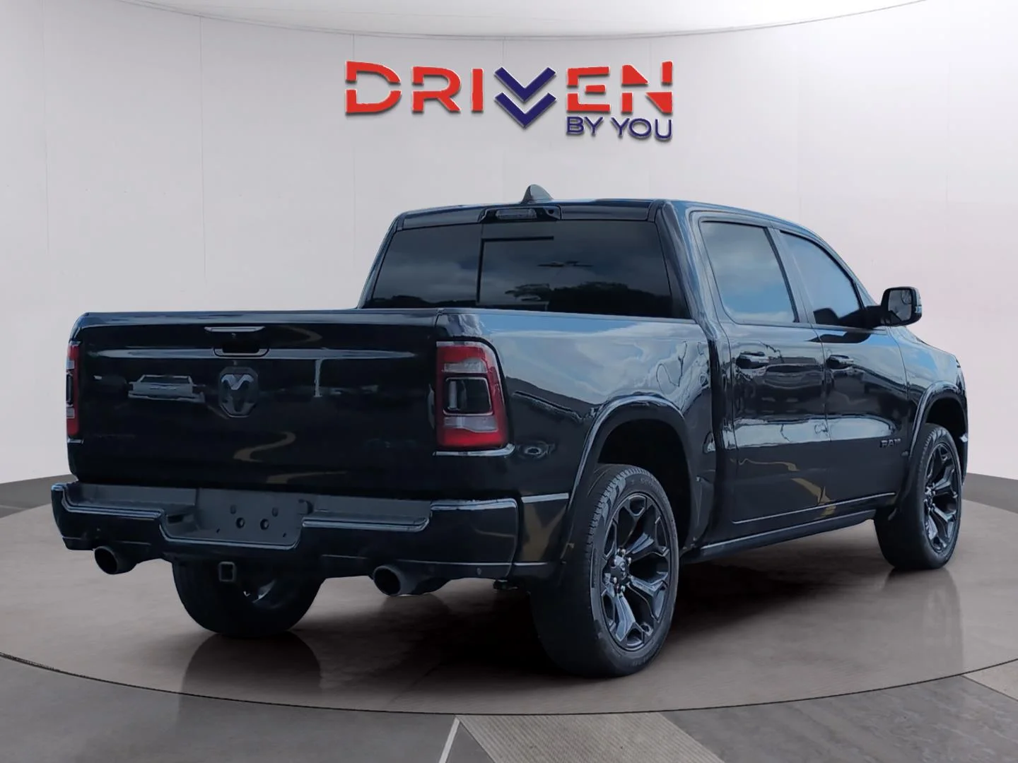 Used 2023 Diamond Black Crystal Pearlcoat Ram Limited image 5
