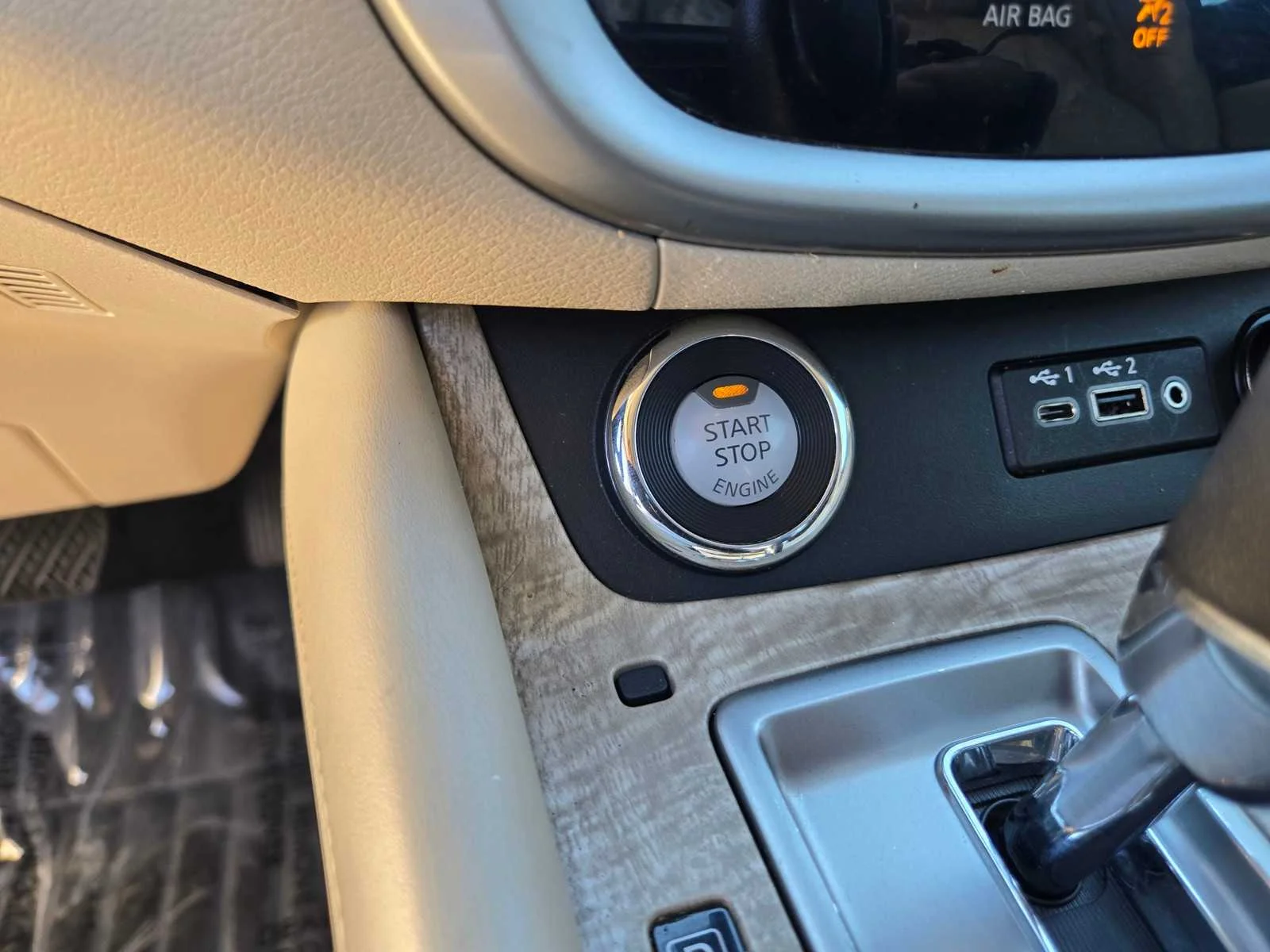 Used 2019  Nissan SL image 18