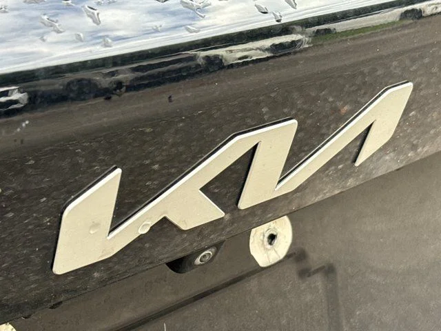 Used 2024 Black Kia S image 9
