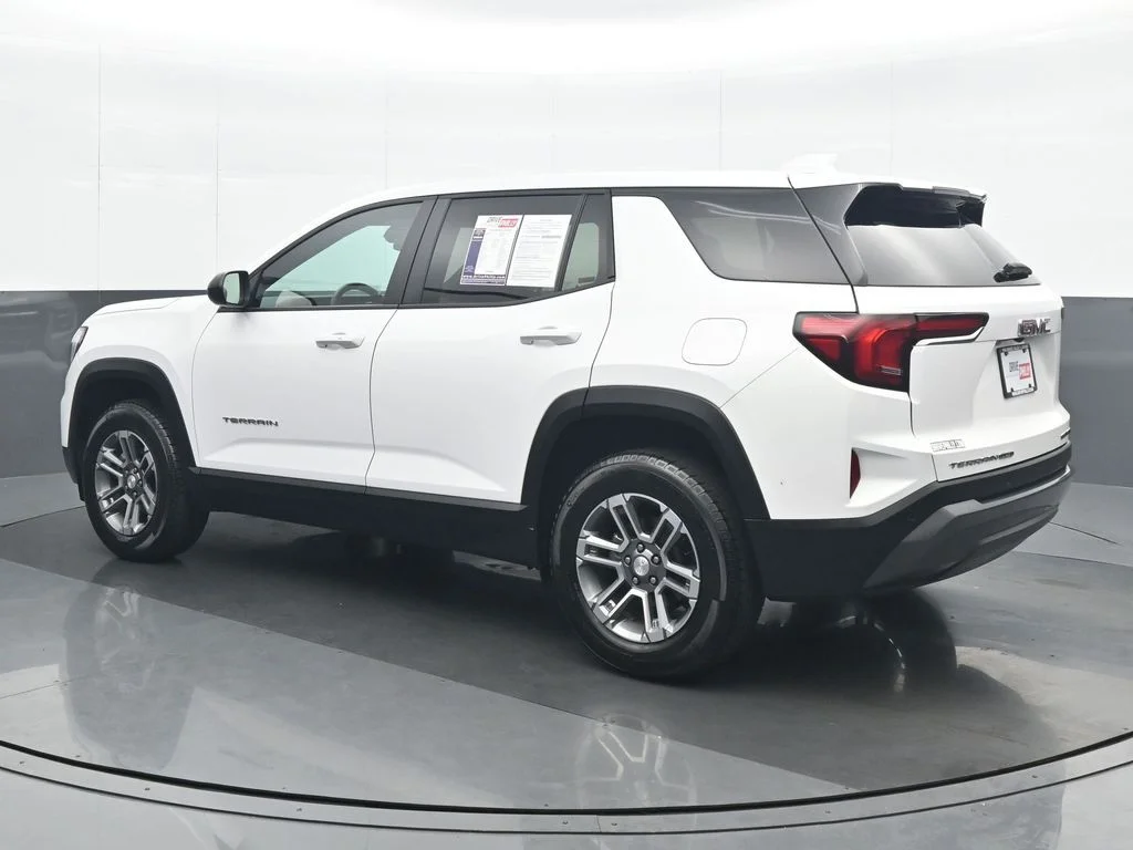 Used 2026 White GMC Elevation image 4