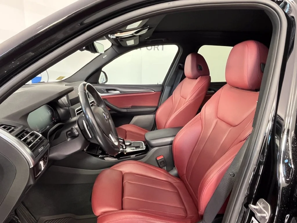 Certified Used 2023 Jet Black BMW xDrive30i image 2