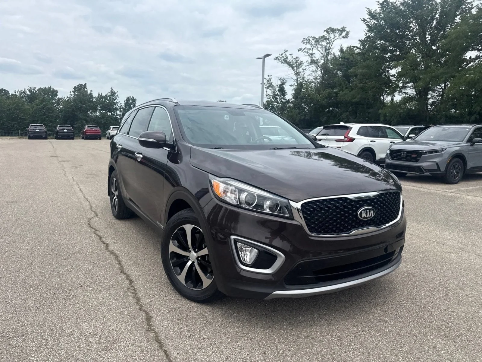 Used 2018 Polished Walnut Kia EX V6 image 21
