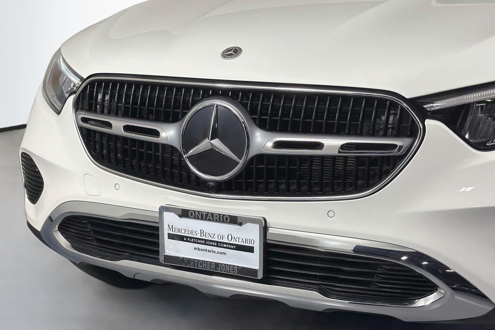 Certified Used 2025 Polar White Mercedes-Benz 350e image 14