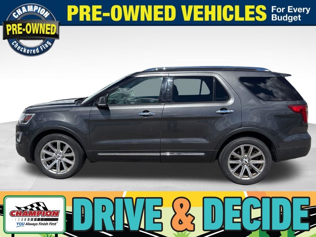 Used 2017 Gray Ford Limited image 1