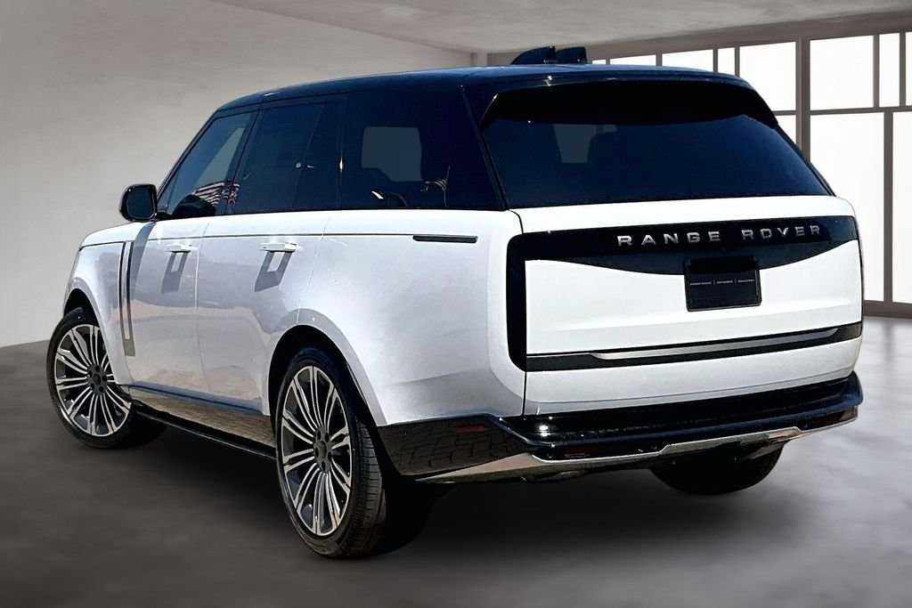 New 2026 Fuji White Land Rover SE image 3