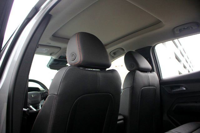 2027 Chevrolet Bolt RS - Photo 17