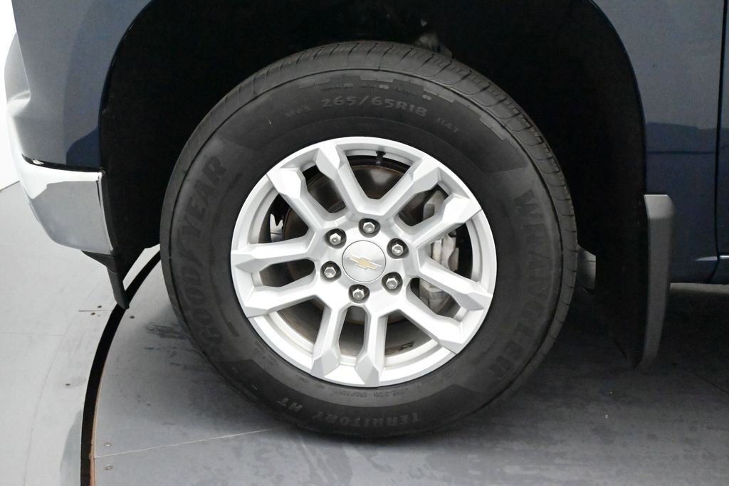 Used 2022 Northsky Blue Metallic Chevrolet LT image 6