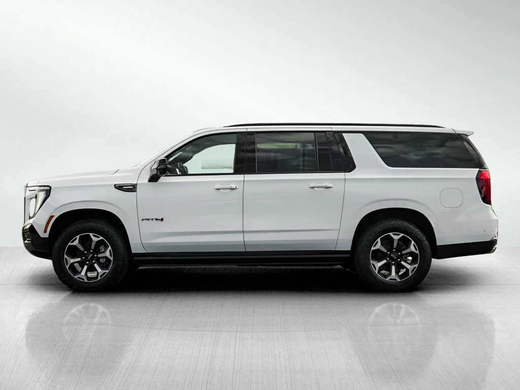 New 2026 Summit White GMC AT4 image 4