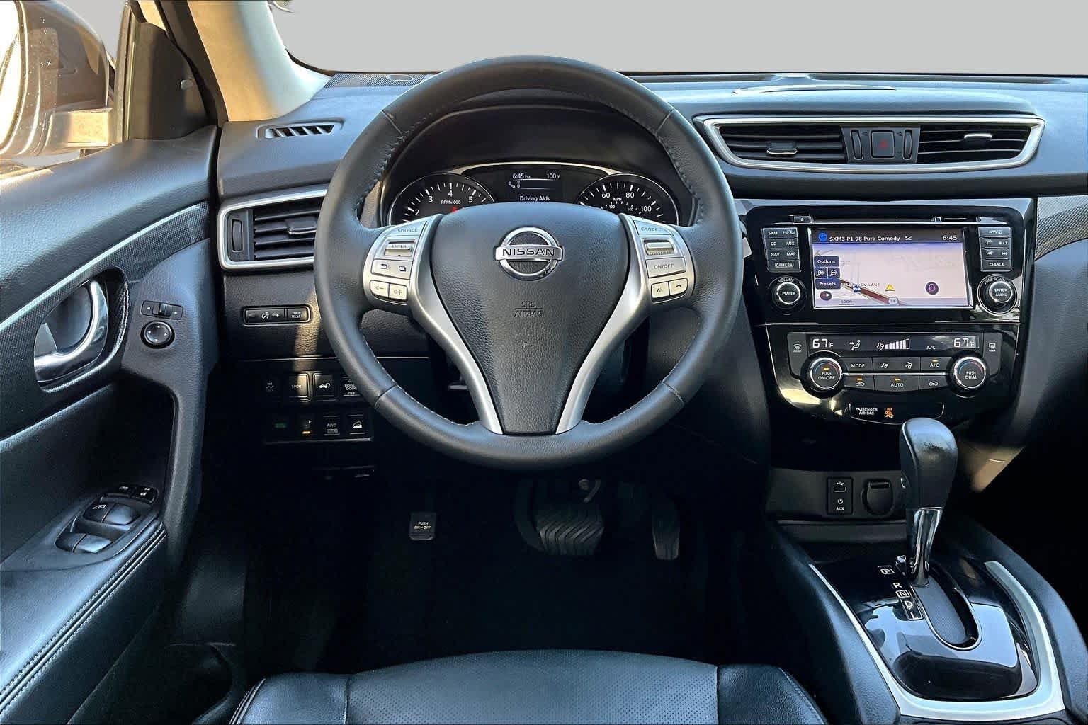 Used 2016 Pearl White Nissan SL image 6