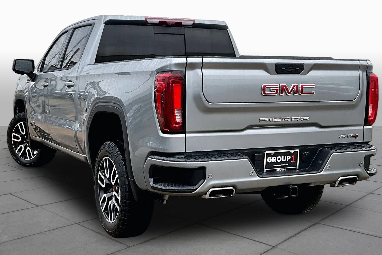 Used 2025 Sterling Metallic GMC AT4 image 12
