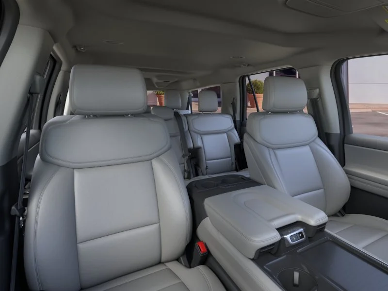 New 2026 Oxford White Ford MAX Active image 10