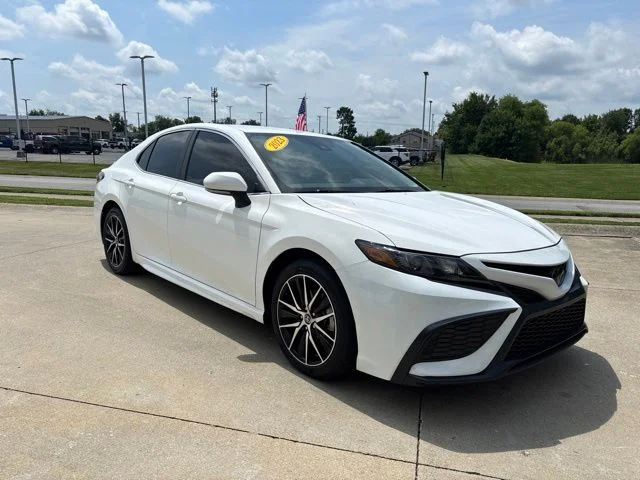 Used 2023 White Toyota SE image 32