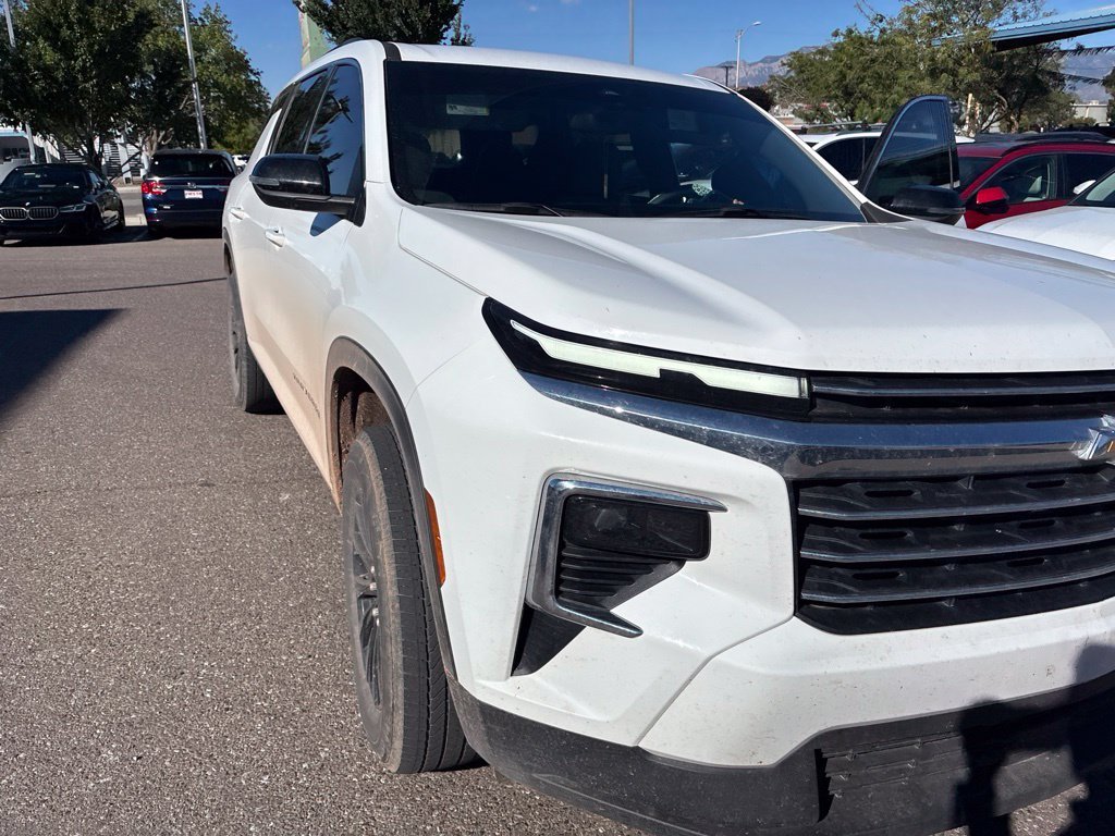 Used 2025 White Chevrolet LT image 1
