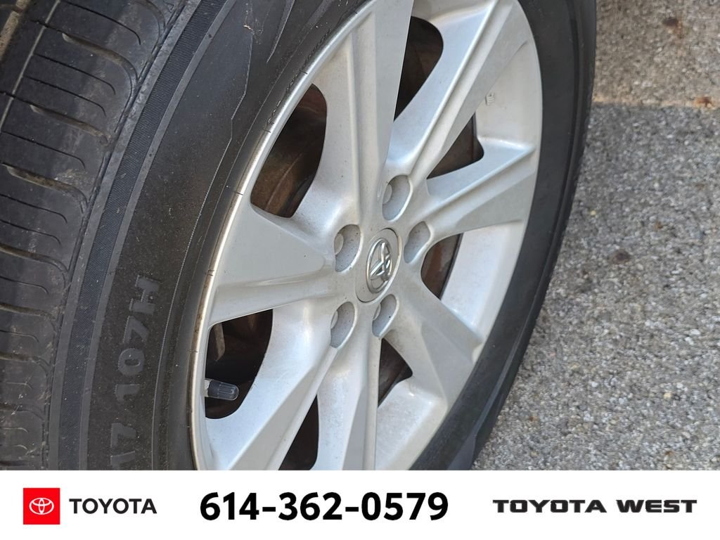 Used 2013 Gray Toyota SE image 10
