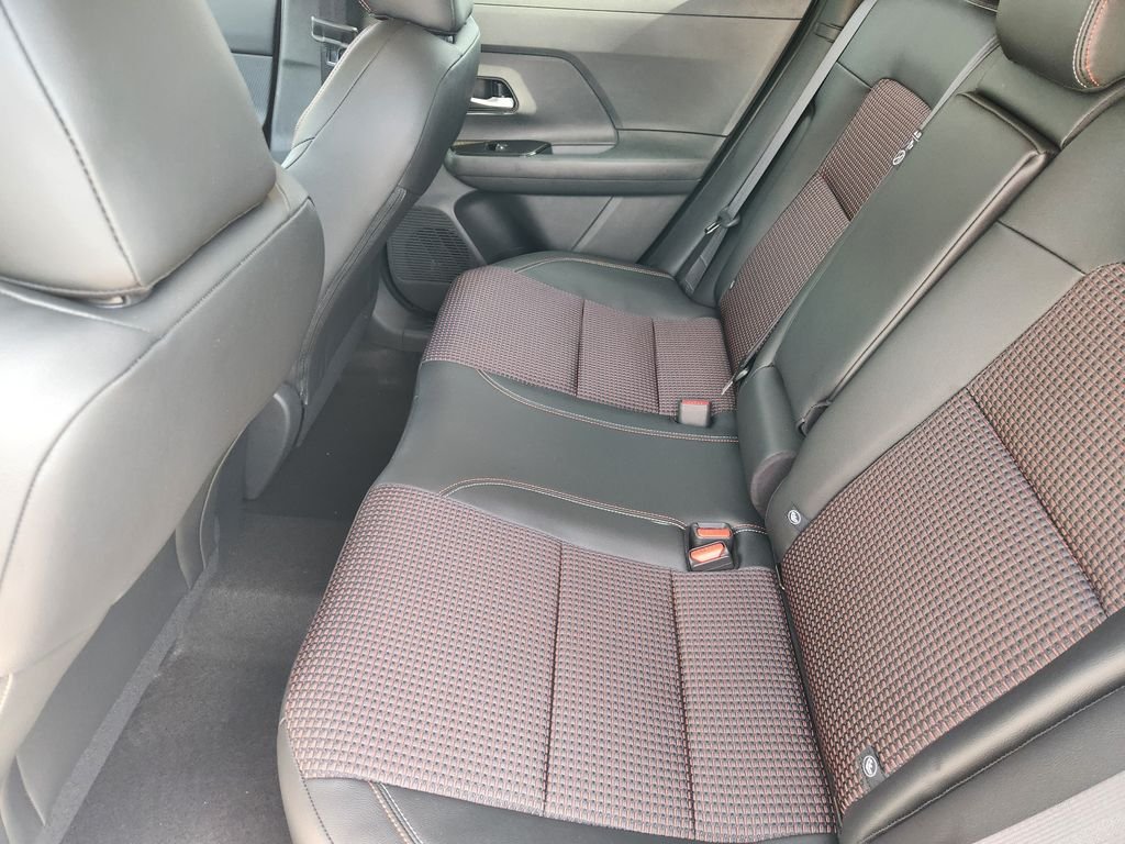 New 2026 Aspen White TriCoat / Super Black Two-tone Nissan SR image 30
