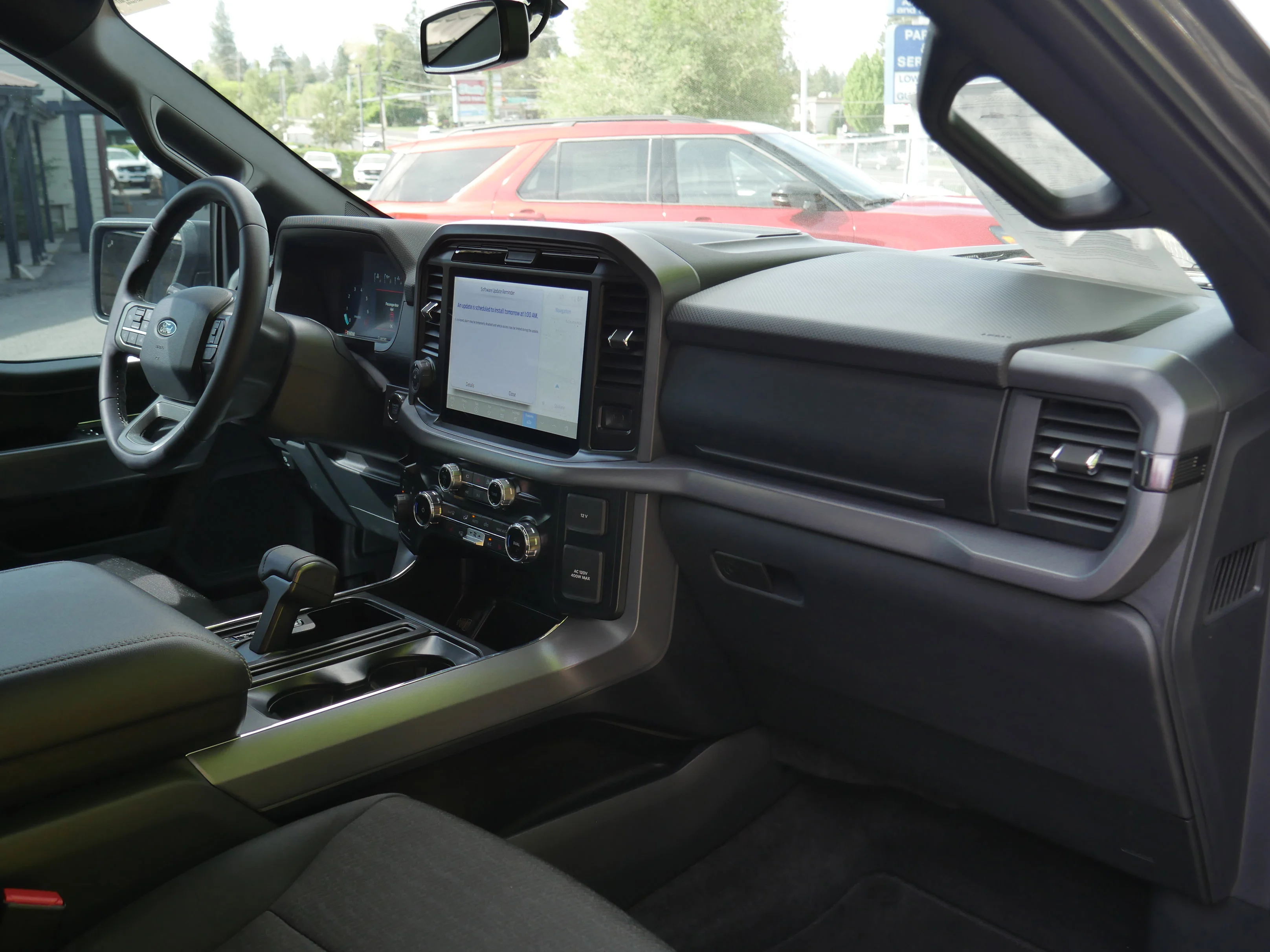 Certified Used 2025 Carbonized Gray Metallic Ford XLT image 28