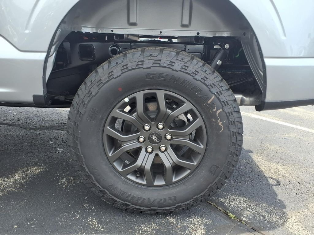 New 2026 Silver Ford Tremor image 8
