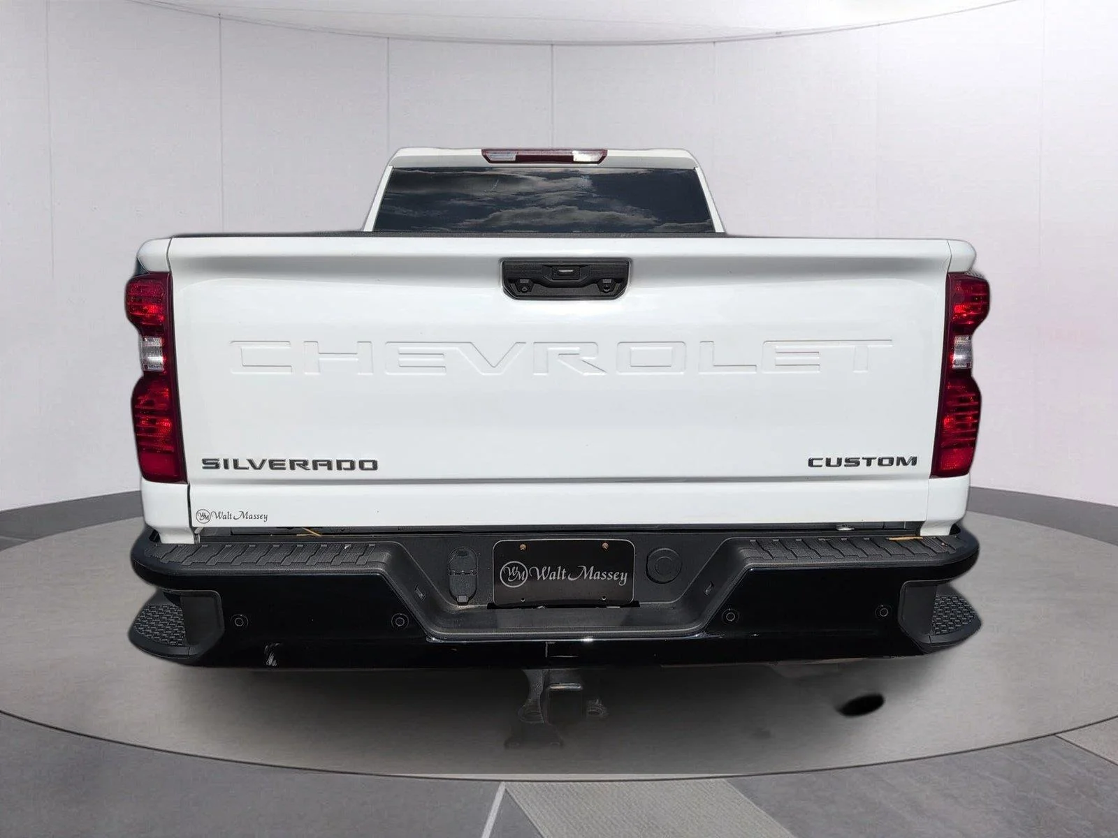 Used 2024 Summit White Chevrolet Custom image 4