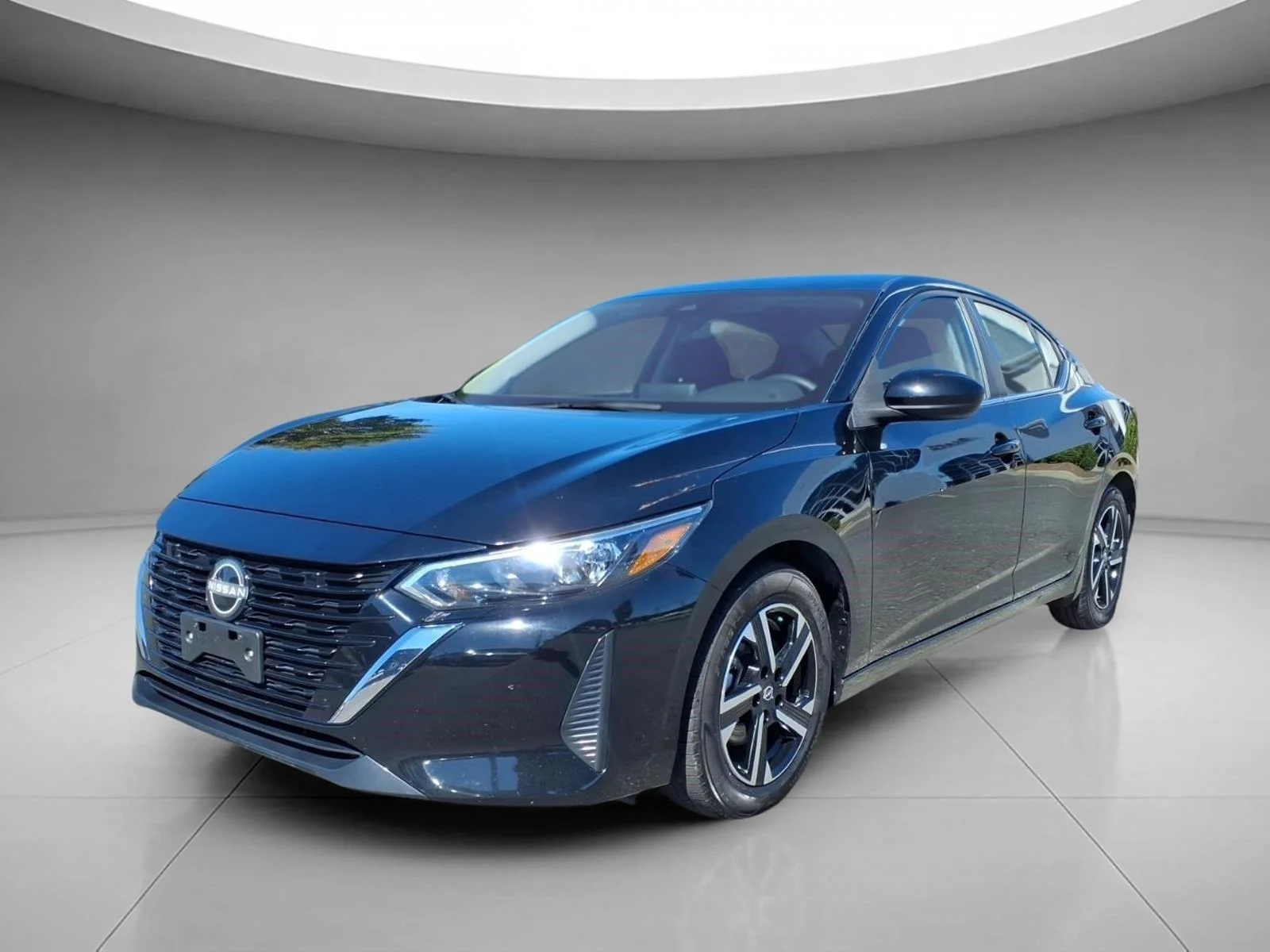 Used 2025  NISSAN SV image 1