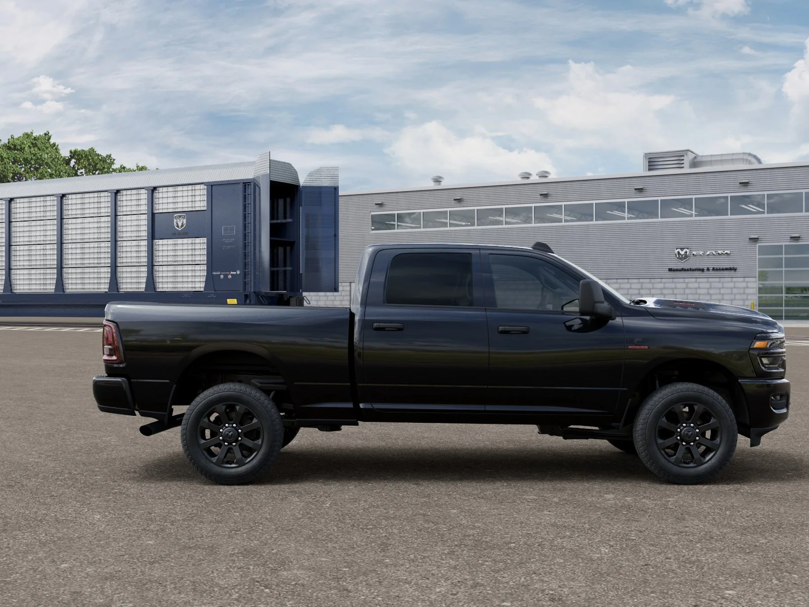 New 2026 Diamond Black Crystal Pearl-Coat Exterior Paint RAM Tradesman image 47