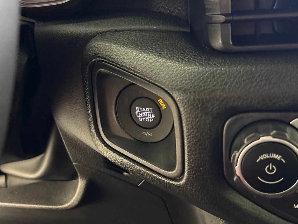 Used 2025 Gray Jeep Sport S image 29