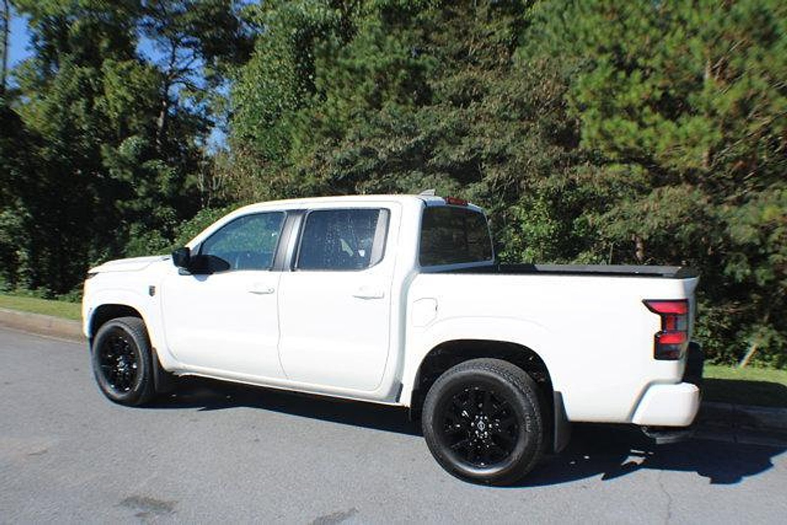 2026 Nissan Frontier SV - Photo 3