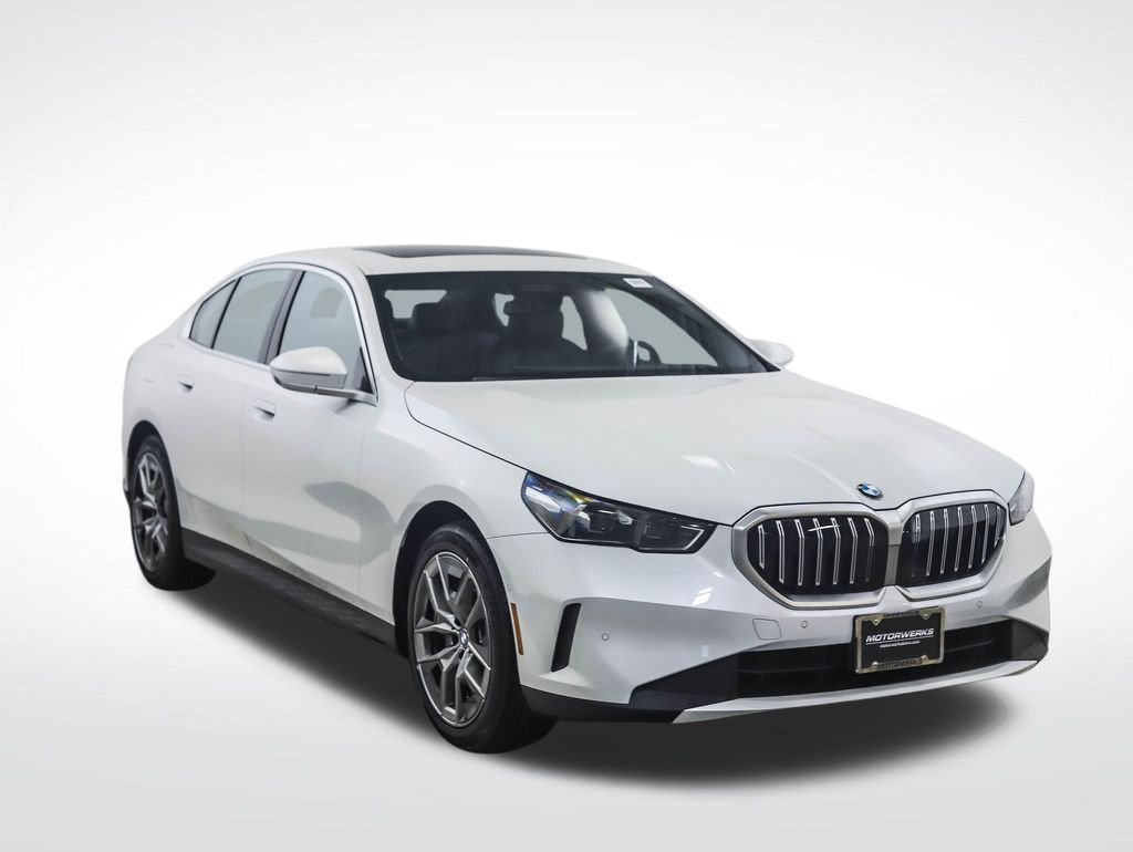Used 2026 White Metallic BMW 530i xDrive image 7