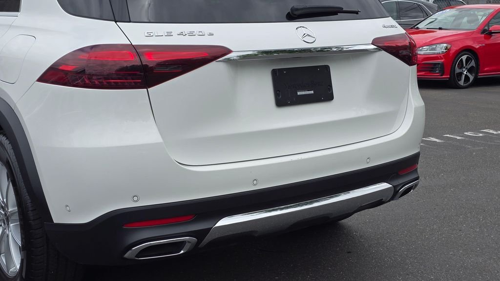 Used 2024 White Mercedes-Benz GLE 450e image 13