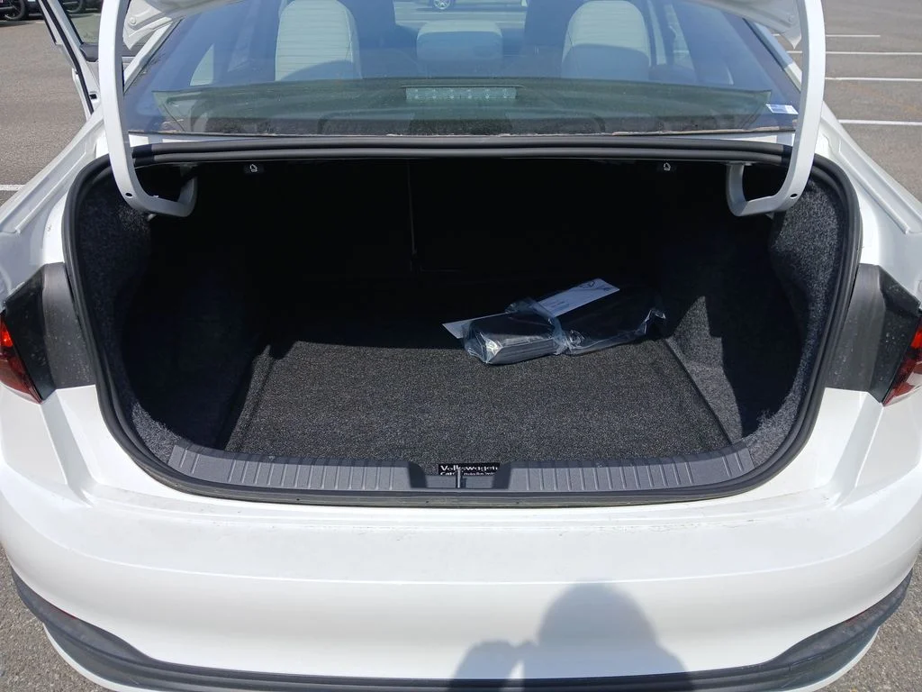 New 2026 White Volkswagen 1.5T SE image 22