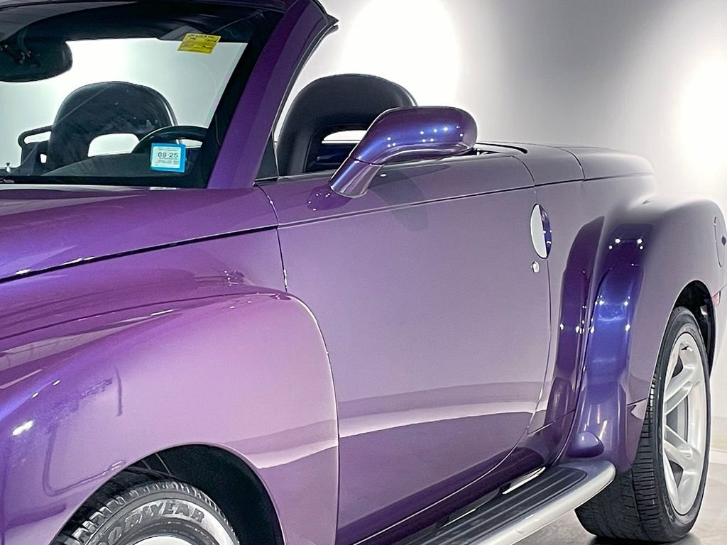 2004 Chevrolet SSR LS - Photo 28
