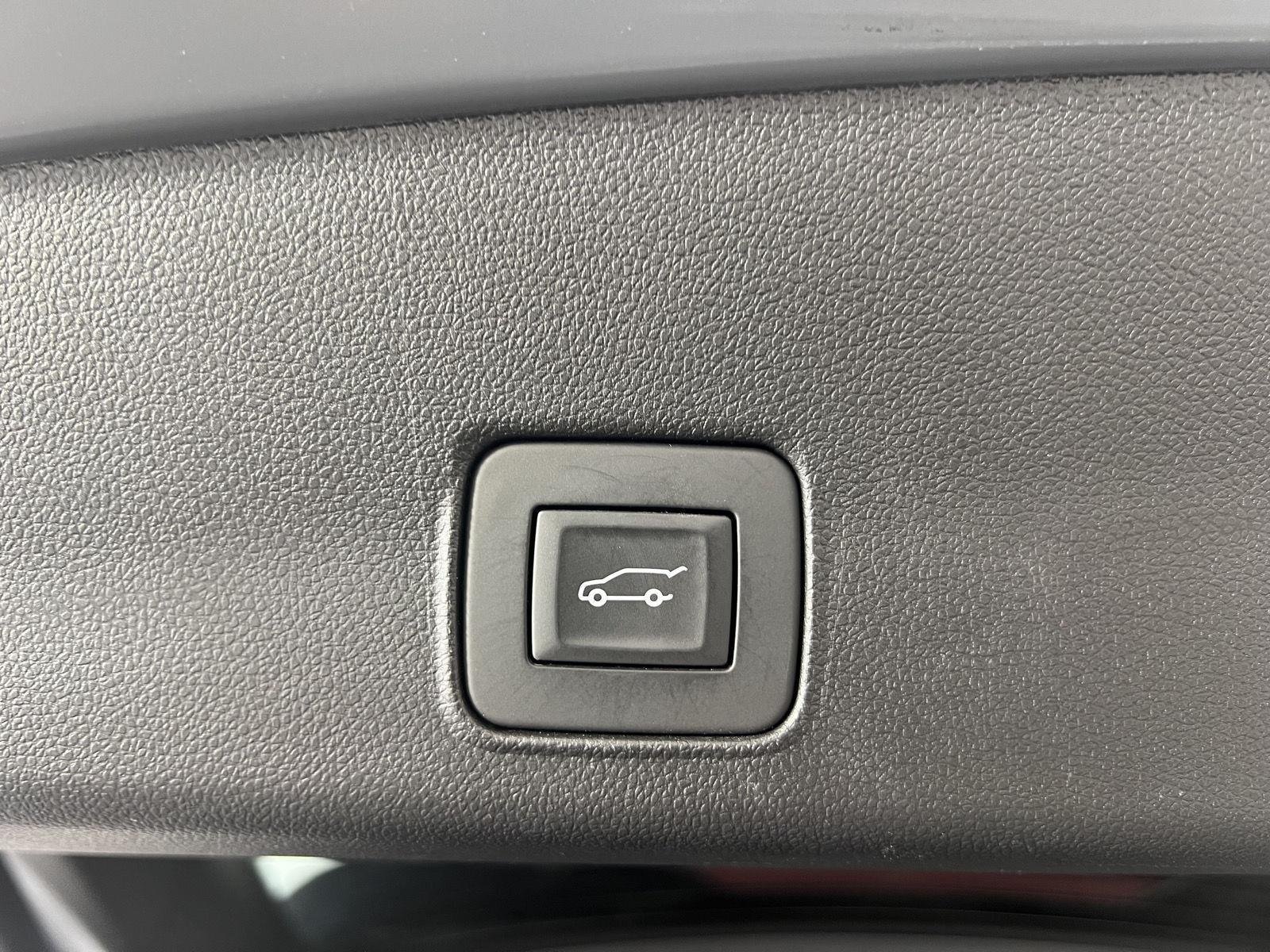 Used 2025 Sterling Gray Metallic Chevrolet RS image 20