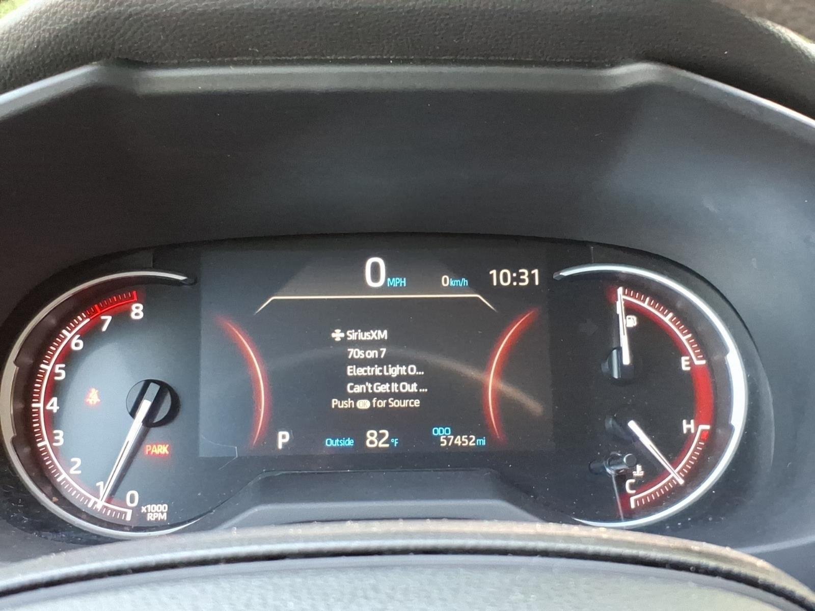 Used 2024  TOYOTA  image 17