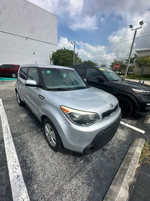 Used 2016 Silver Kia Base image 1
