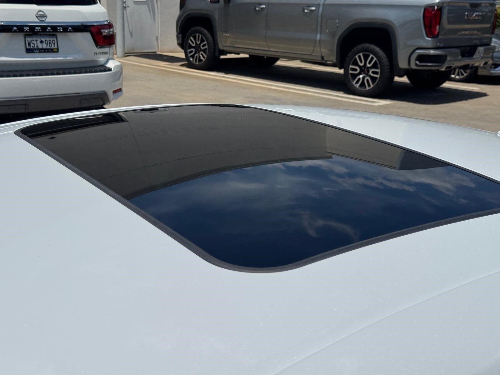 Used 2022 Ultra White Lexus PREMIUM image 15