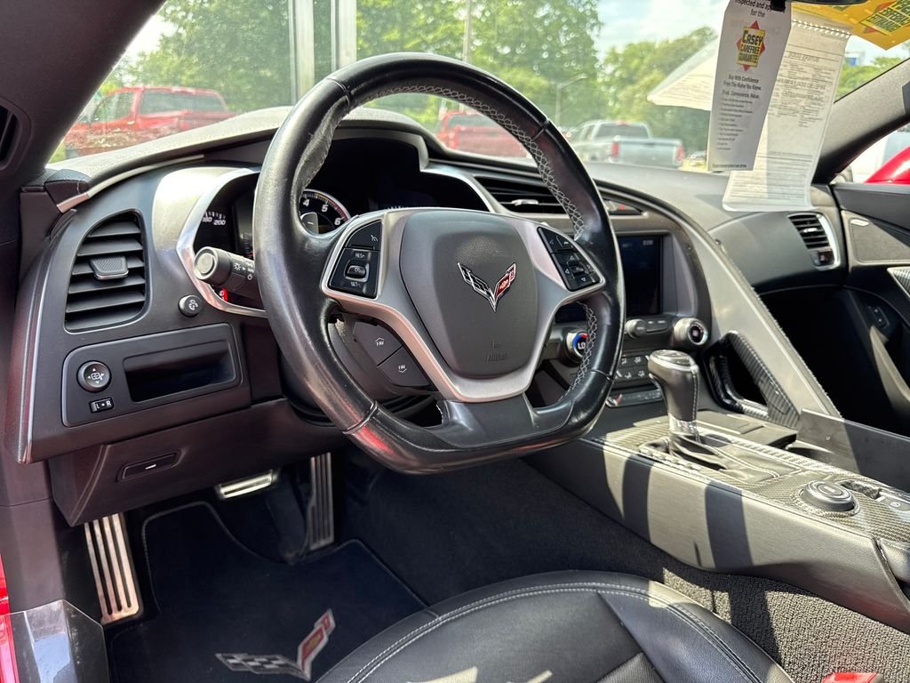 Used 2019 Red Chevrolet Stingray image 12