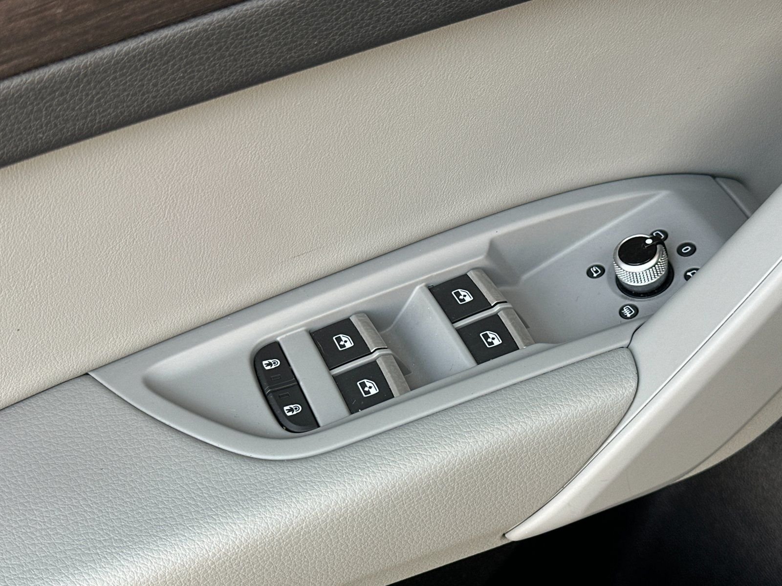 Used 2023 Silver Audi 55 Premium image 11