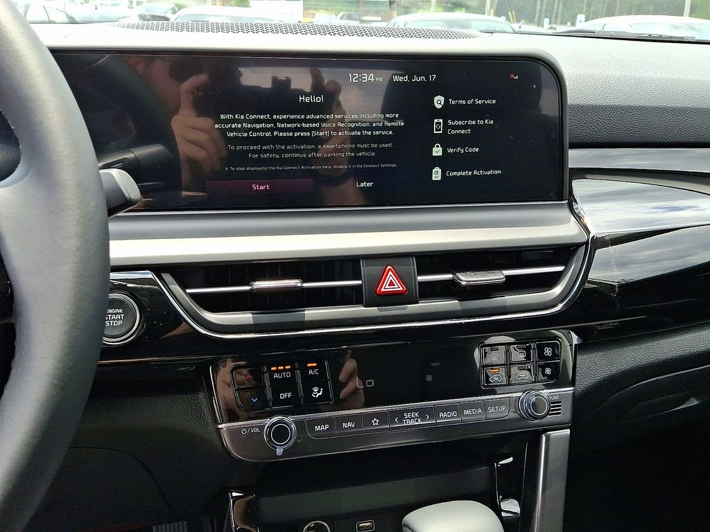 New 2026 Snow White Pearl Kia S image 8